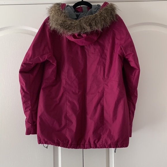 EUC Columbia coat - Picture 9 of 15